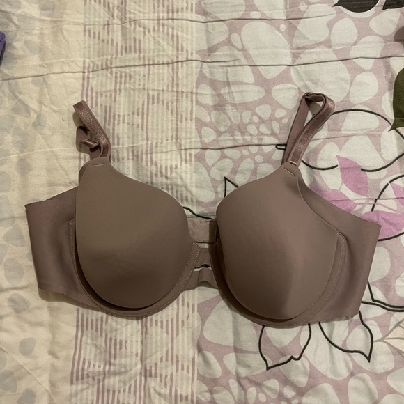set of bras (9) size 36B - Picture 13 of 16